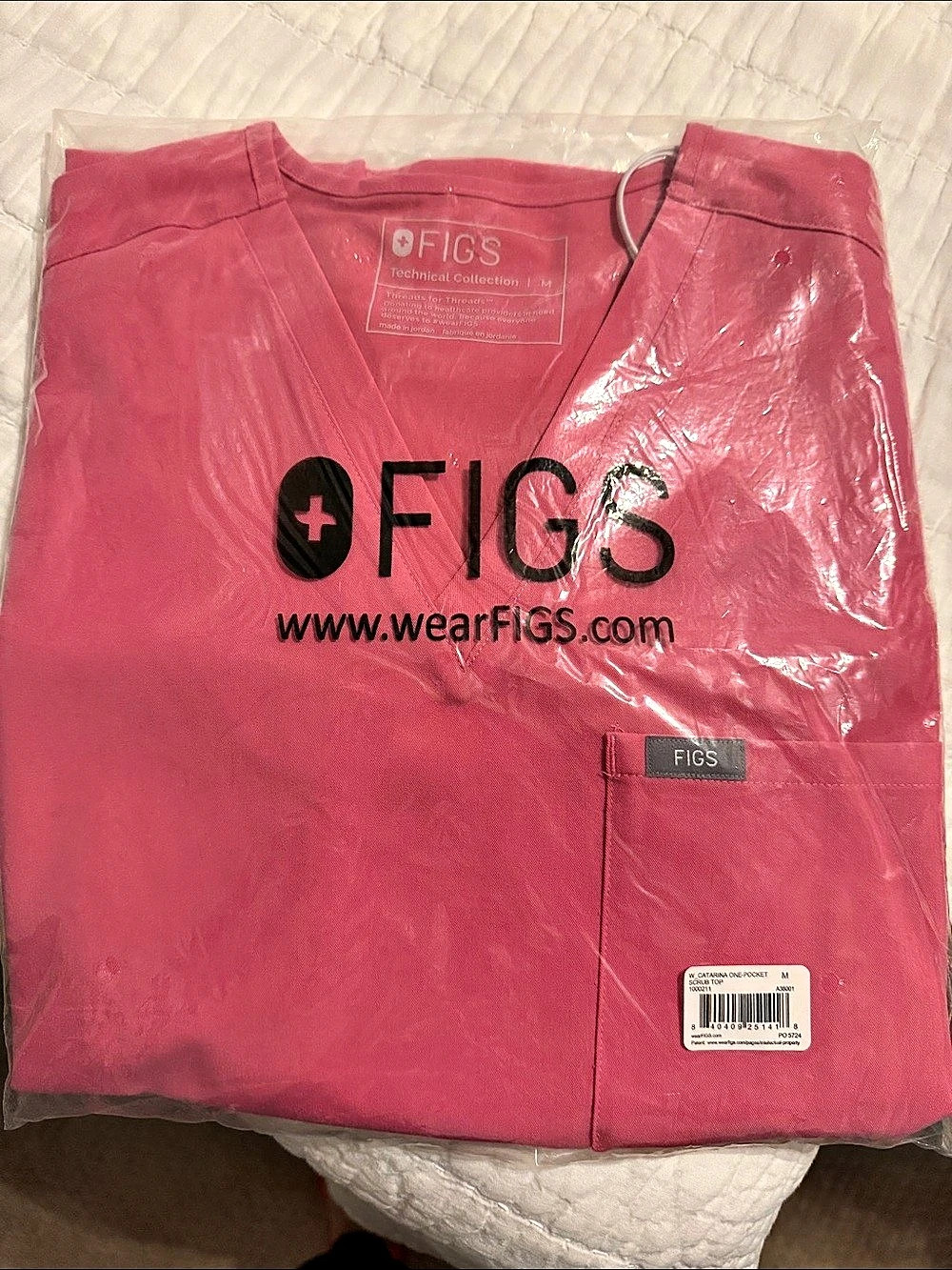 FIGS Catarina One-Pocket Scrub Top Scrub Top in Pink Size Medium NWT
